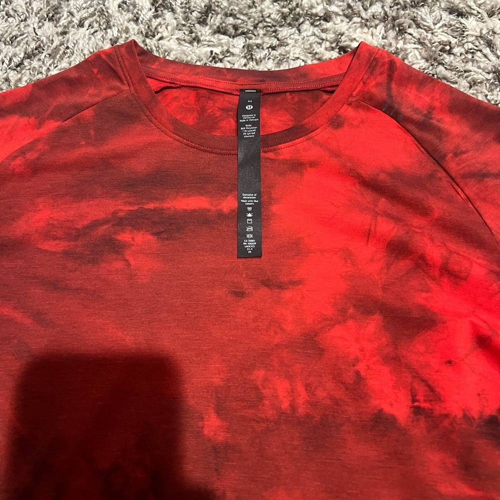 Lululemon red always agile short sleeve shirt